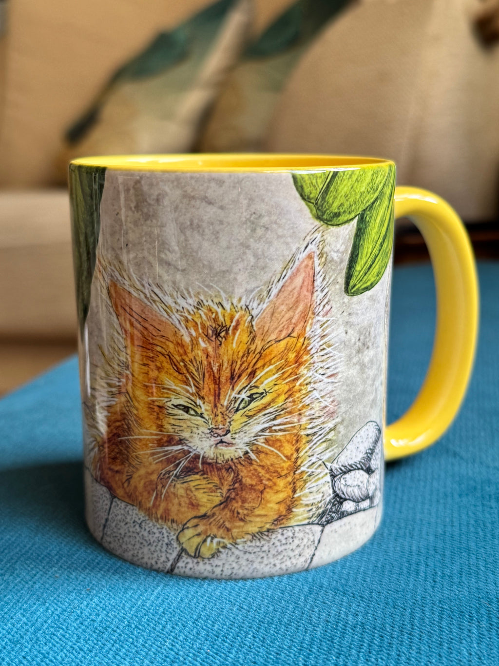Ginger kitten coffee mug with yellow handle and interior