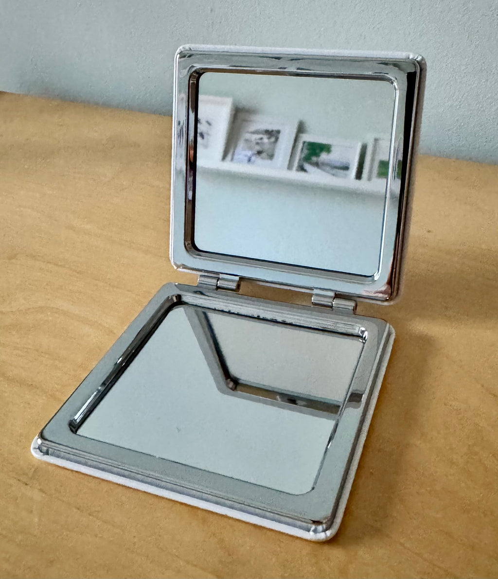 Magnifying compact mirror - flamingo - based on original artwork