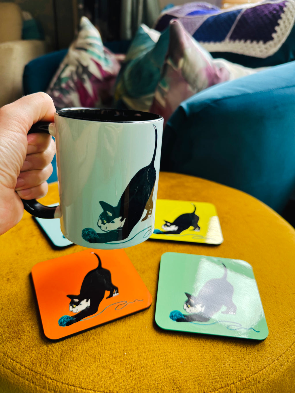 Catford cat coffee mug with black handle and interior